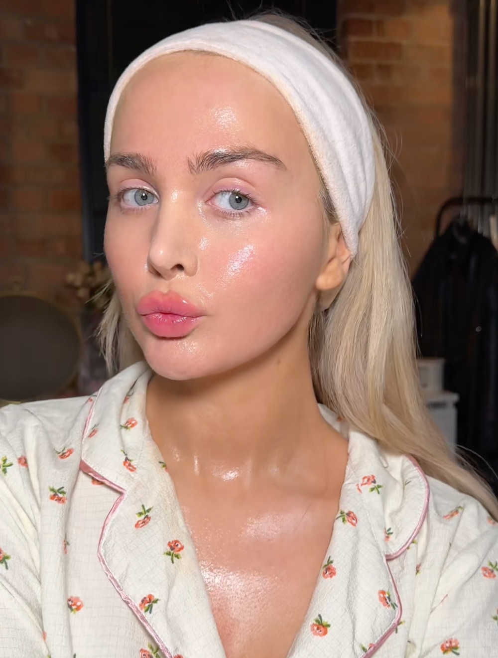 <p><strong>Kore Güzellik Sırrı Şimdi Türkiye'de! Siz de Işıldayın!</strong></p>